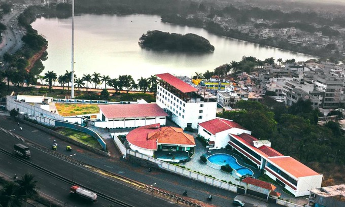 Belagavi Hotel | 51 m² Hotel ∙ 6 guests