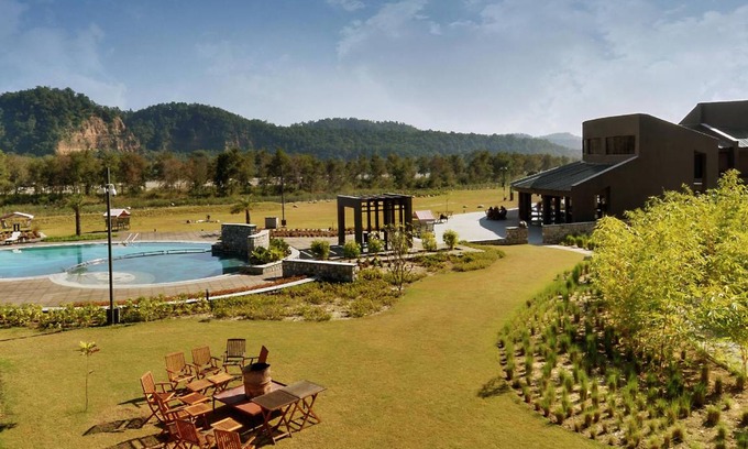 Dhikuli Resort | 61 m² Resort ∙ 3 guests