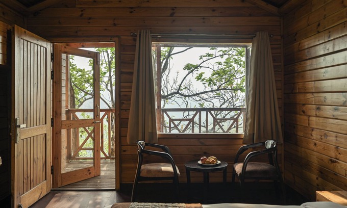 Lansdowne Hostel | Aavaas Hill Resort