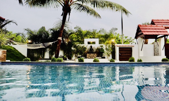 Sulerikadu Villa | Beautiful villa w/Private swimming pool — 15 min from the beach!