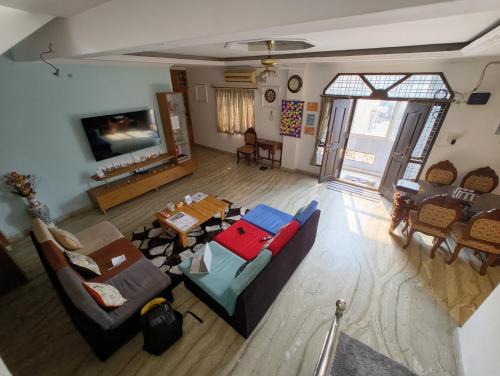 Habsiguda Hostel | Bonjour Travellers Hostel