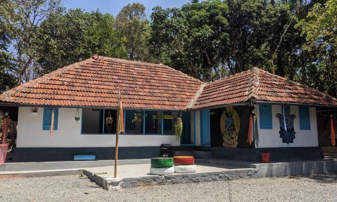 Vayittiri Hostel | Crossroads Hostel 1957