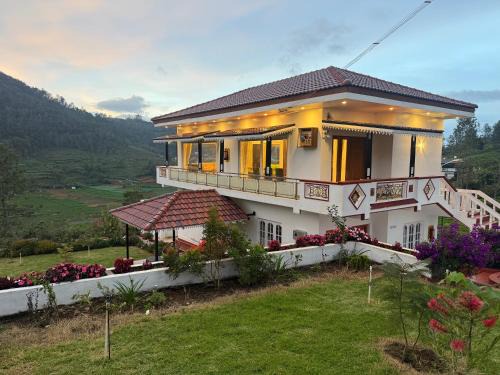Kotagiri House | Evergreen Glass Inn