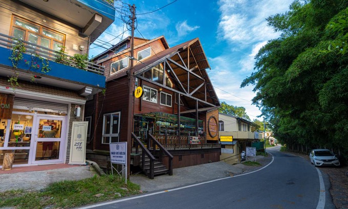 Almora Hostel | Hostel ∙ 8 guests