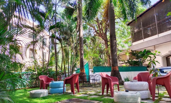 Yerawada Hostel | Hostel Lifespace- Tailor made for working professionals- Luxurious Twin Bungalow with CoWork- only 3 and 4 share Rooms