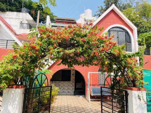 Viman Nagar Hostel | HOSTEL LIVHUB- Perfect stay for working professionals in Viman Nagar