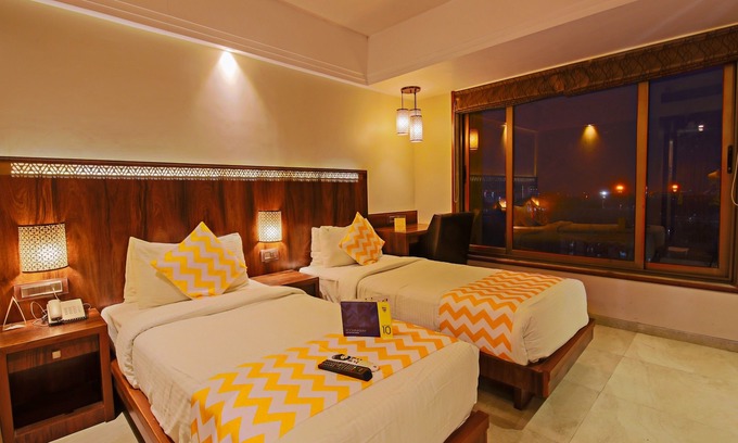 Dhobitalao Hotel | Hotel Crawford Inn