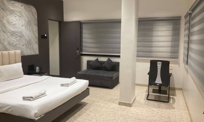 Dhule Hotel | Hotel Govind Regency