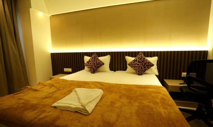 Igatpuri Hotel | Hotel Grand Parivaar
