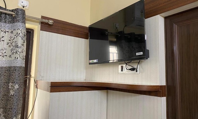 New Town House | Hotel Shiva Inn