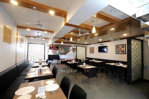 Mahabaleshwar Bed & Breakfast | Hotel Vyankatesh & Pure Veg Restaurant