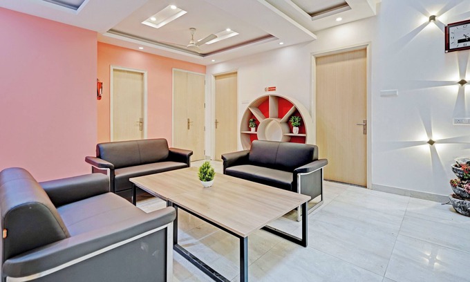 Sector 39 Hotel | Madstays Hotel - Medicity Near Medanta Hospital