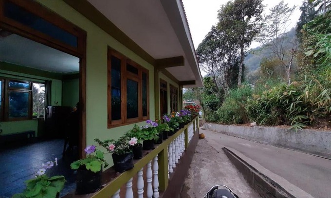 Kurseong House | Newa Homestay