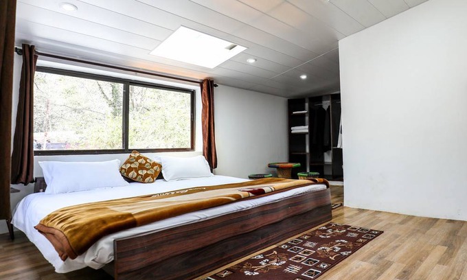 Nainital Resort | Private room ∙ 2 guests