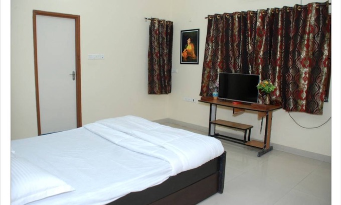 Nagpur Resort | Private room ∙ 2 guests