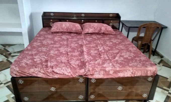 Srinagar Resort | Private room ∙ 3 guests