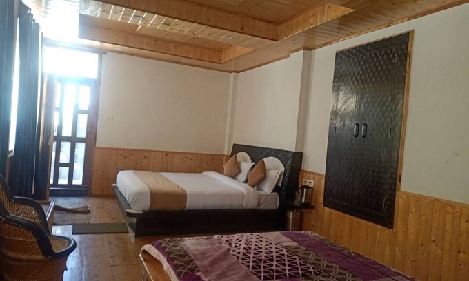 Theog Resort | Private room ∙ 4 guests