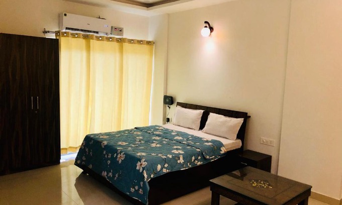 Bullawala Apartment | The Paradise