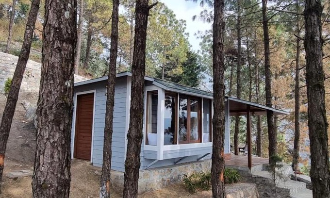 Mussoorie House | The Skydrift Mussoorie - 1 bedroom holiday home on a hilltop