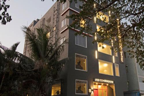 Bengaluru Hotel | Townhouse Ramamurthy Nagar Near Baiyappanahalli Metro Station