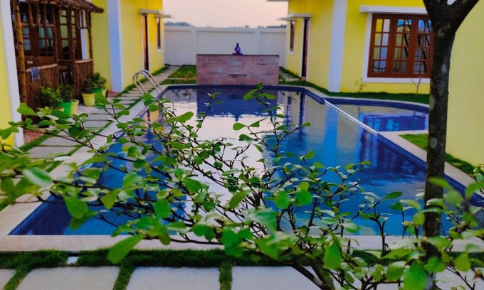 Paiyanur Villa | Villa ∙ 8 bedrooms ∙ 22 guests