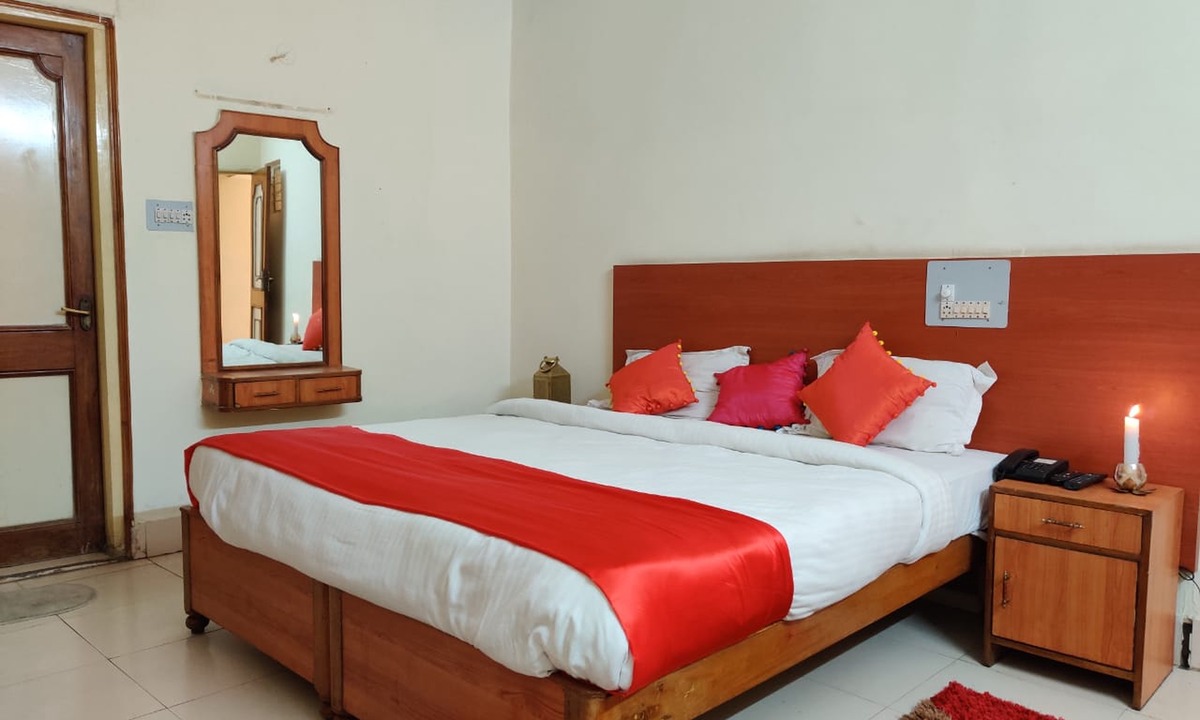 Bilaspur Hotel | Hotel Raja