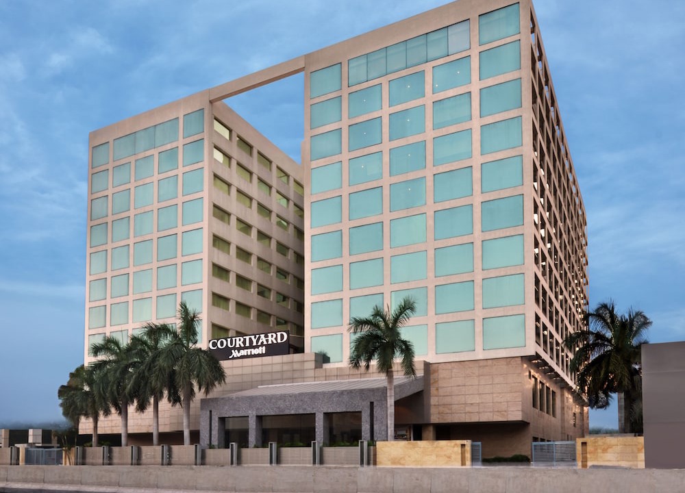 Teynampet Hotel | Courtyard by Marriott Chennai