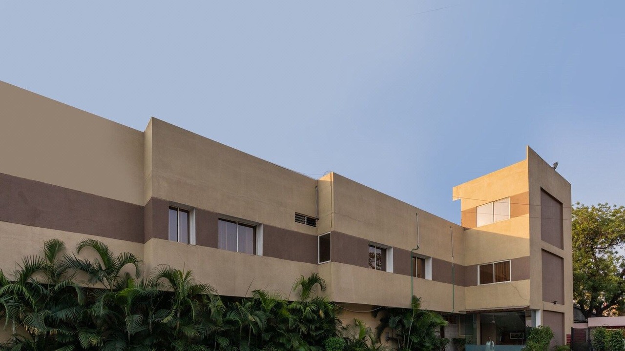 Photo of Buildings in Mahipalpur