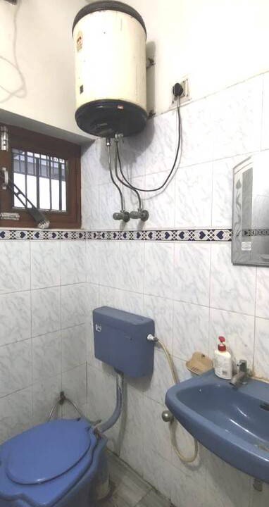 Photo of Bathroom in Aliganj