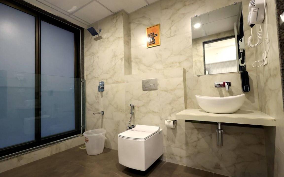 Photo of Bathroom in Hiranandani Gardens