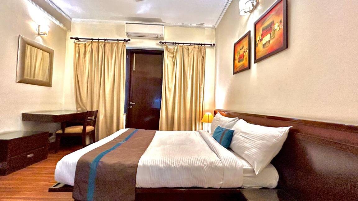 Photo of Bedroom in DLF City