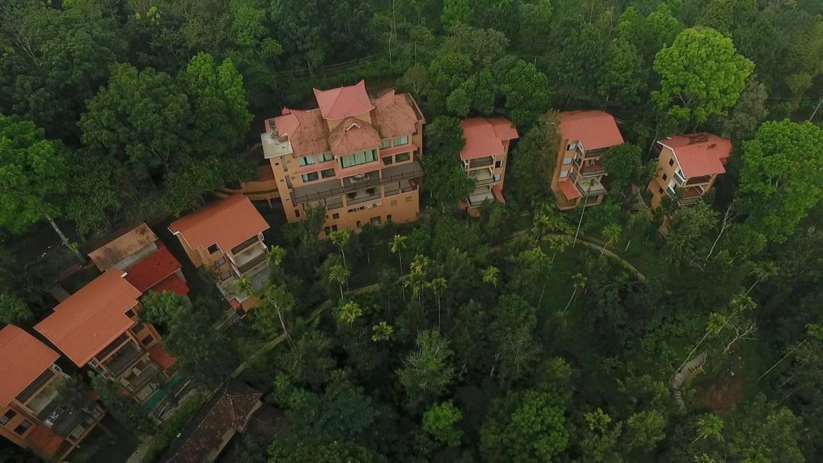 Photo of Buildings in Pirmed