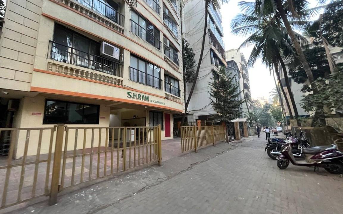 Photo of Others in Khar