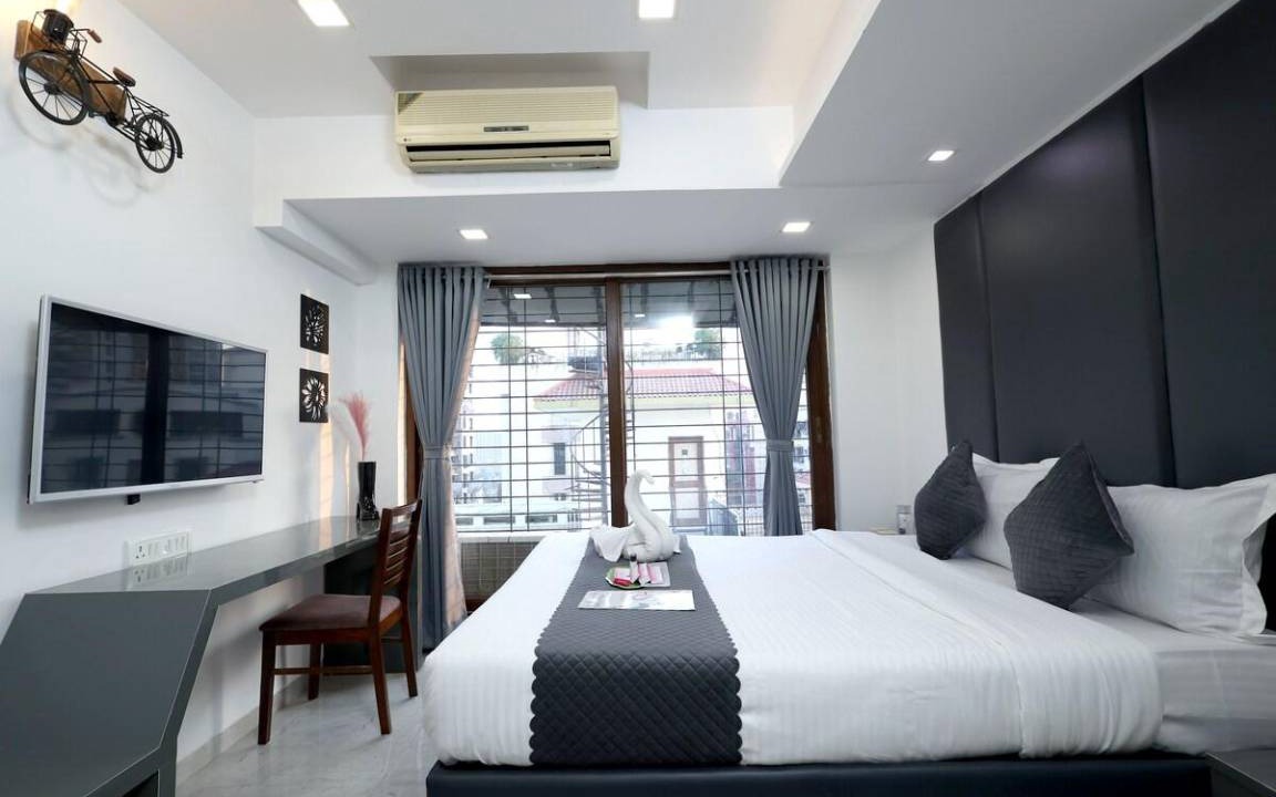 Photo of Bedroom in Upper Govind Nagar
