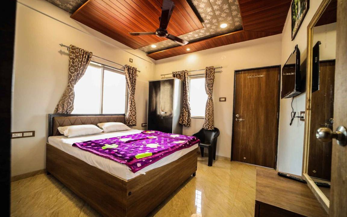 Photo of Bedroom in Mahabaleshwar