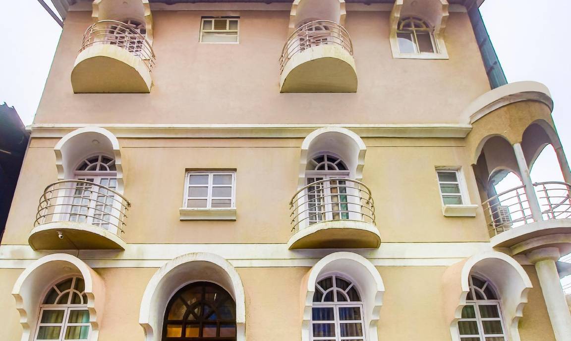 Photo of Buildings in Mahabaleshwar