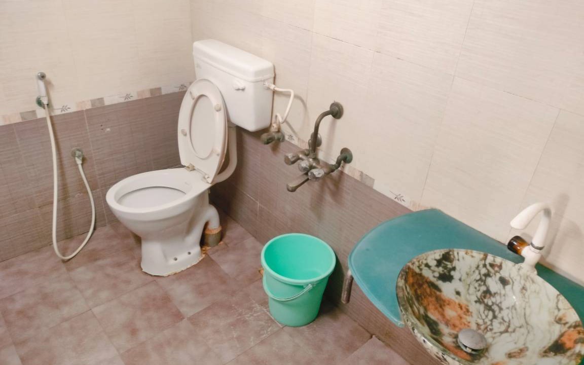 Photo of Bathroom in Koyambedu