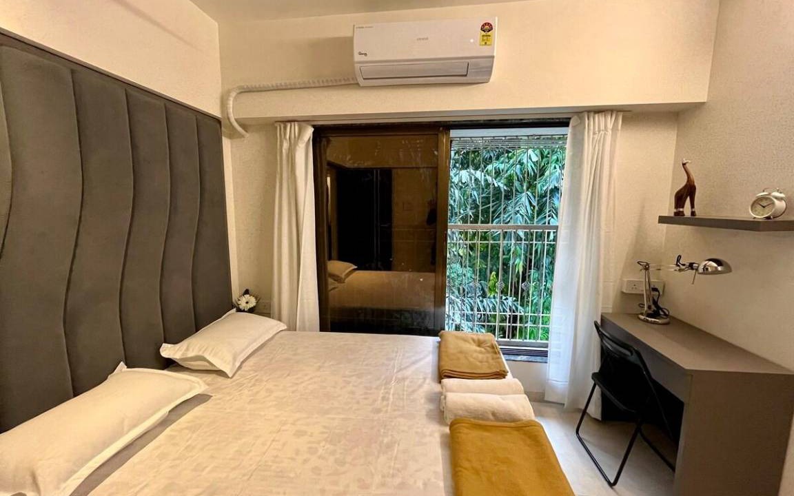Photo of Bedroom in Kandivali East