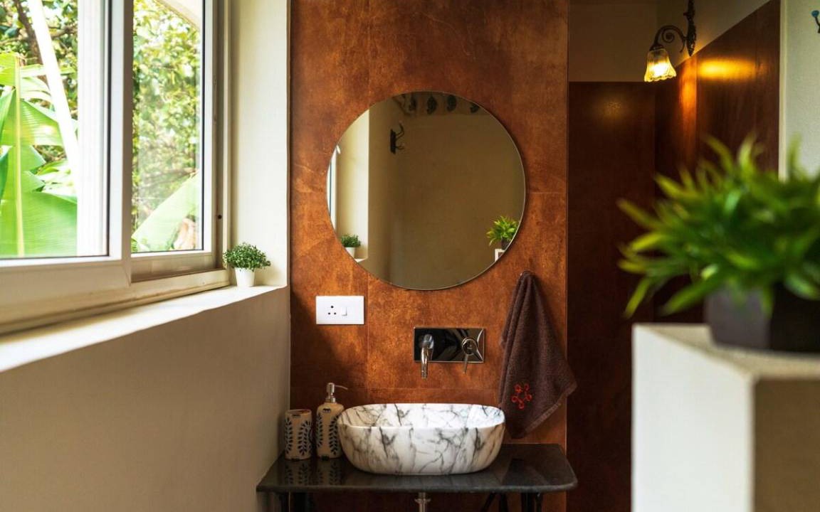 Photo of Bathroom in Mahabaleshwar
