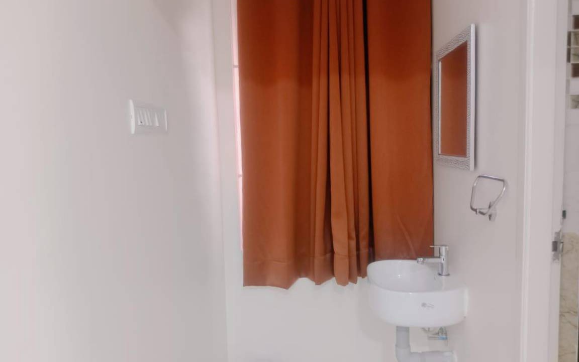 Photo of Bathroom in Mahabalipuram Beach