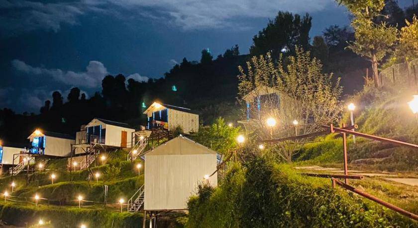 Photo of Buildings in Tehri Range