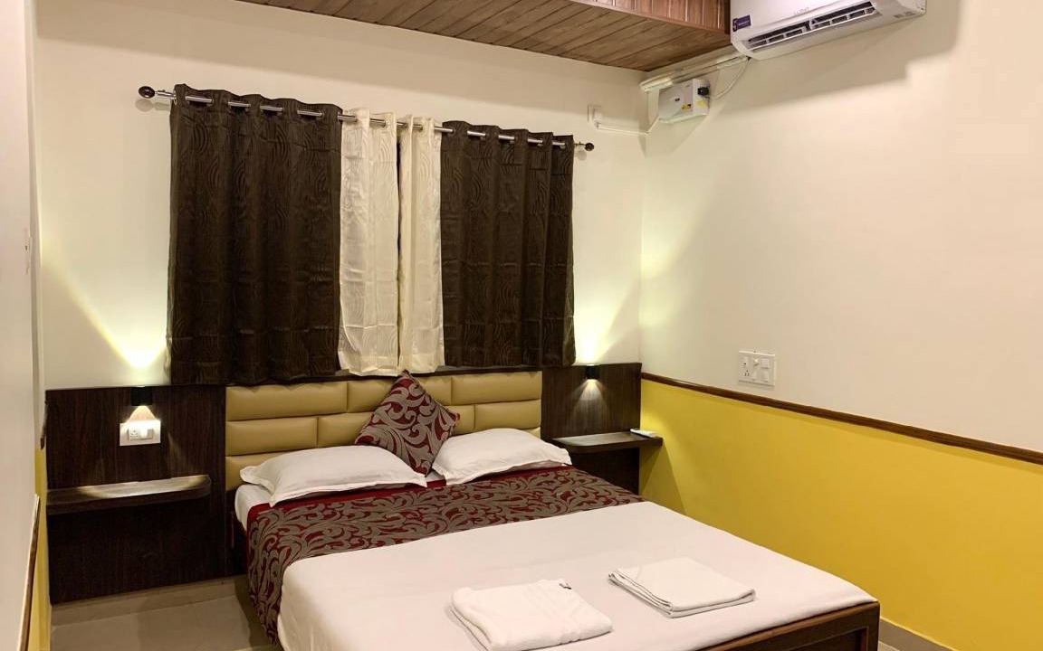 Photo of Bedroom in Karwar