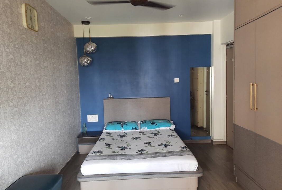 Photo of Bedroom in Malad East