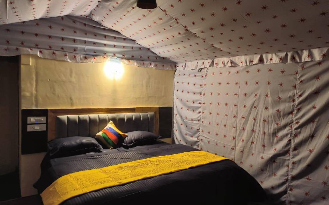 Photo of Bedroom in Paliyal Gaon