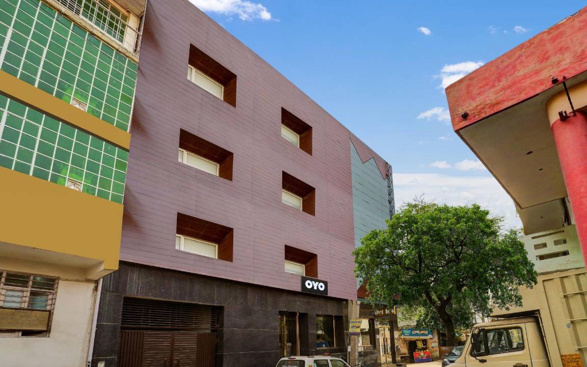 Photo of Buildings in Mahipalpur Extension
