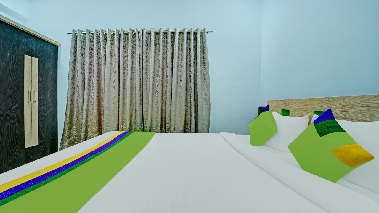 Photo of Bedroom in Mahabaleshwar