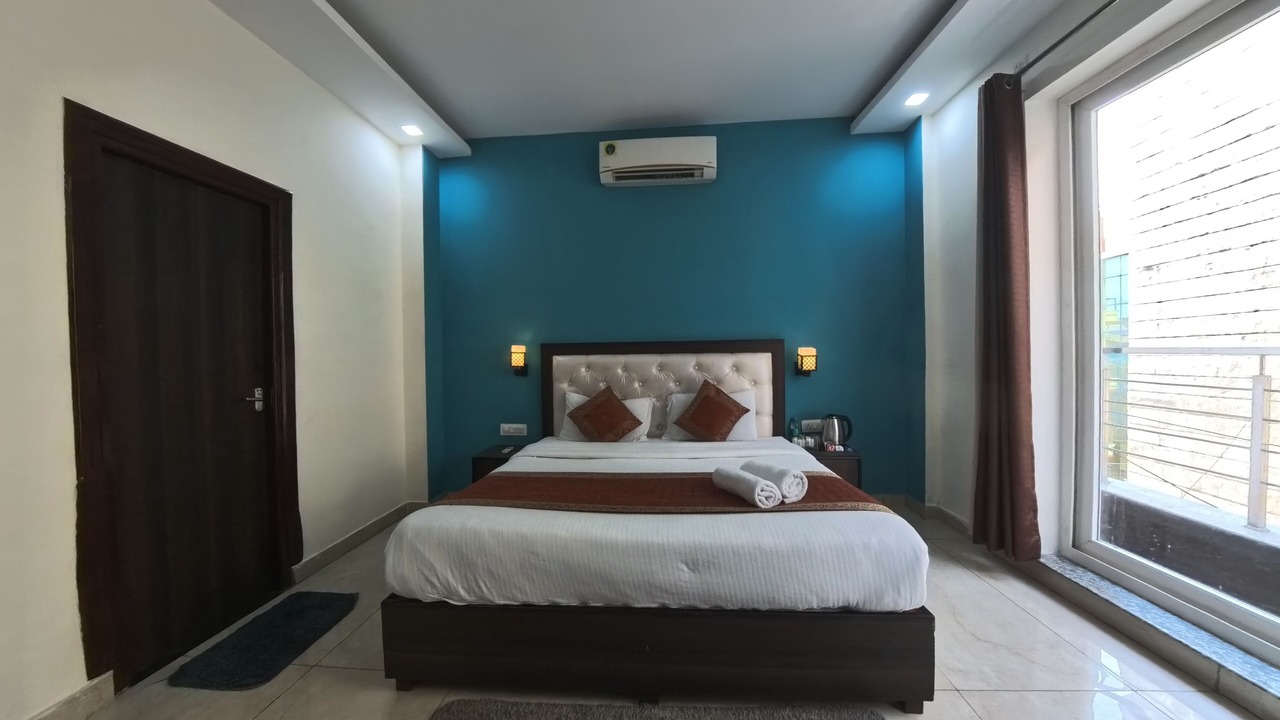 Photo of Bedroom in Tapovan