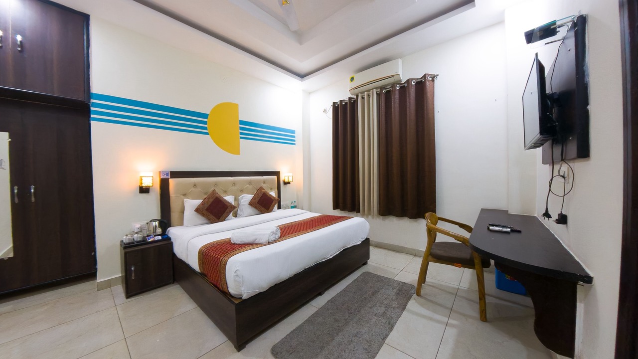 Photo of Bedroom in Tapovan