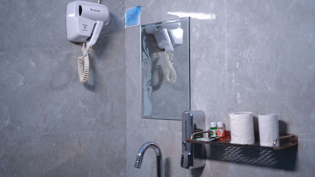 Photo of Bathroom in Tapovan