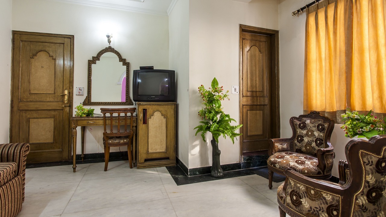 Photo of Bedroom in Karol Bagh